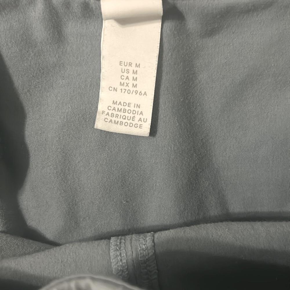 H&M bodysuit - Picture 3 of 5